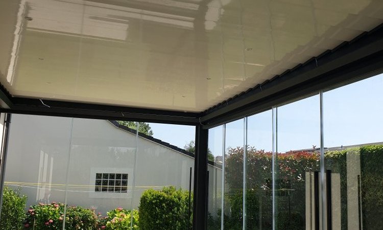 Pergola bioclimatique en alu à Orléans